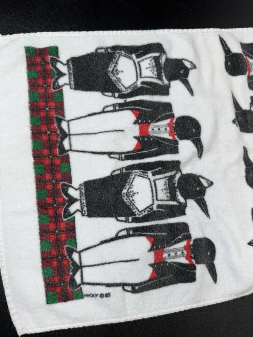 2 Vintage Christmas Penguins Black Tie Hand Dish Kitchen Towels Cannon
